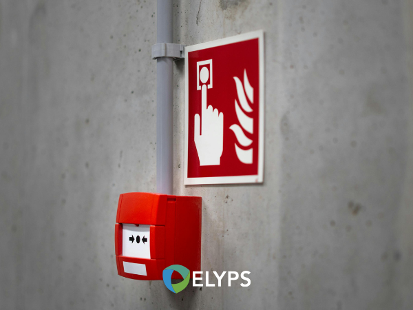 Découvrez les normes, obligations légales et technologies essentielles pour un système de détection incendie performant. ELYPS vous accompagne dans la conception, l’installation et la maintenance de solutions conformes pour sécuriser vos locaux.